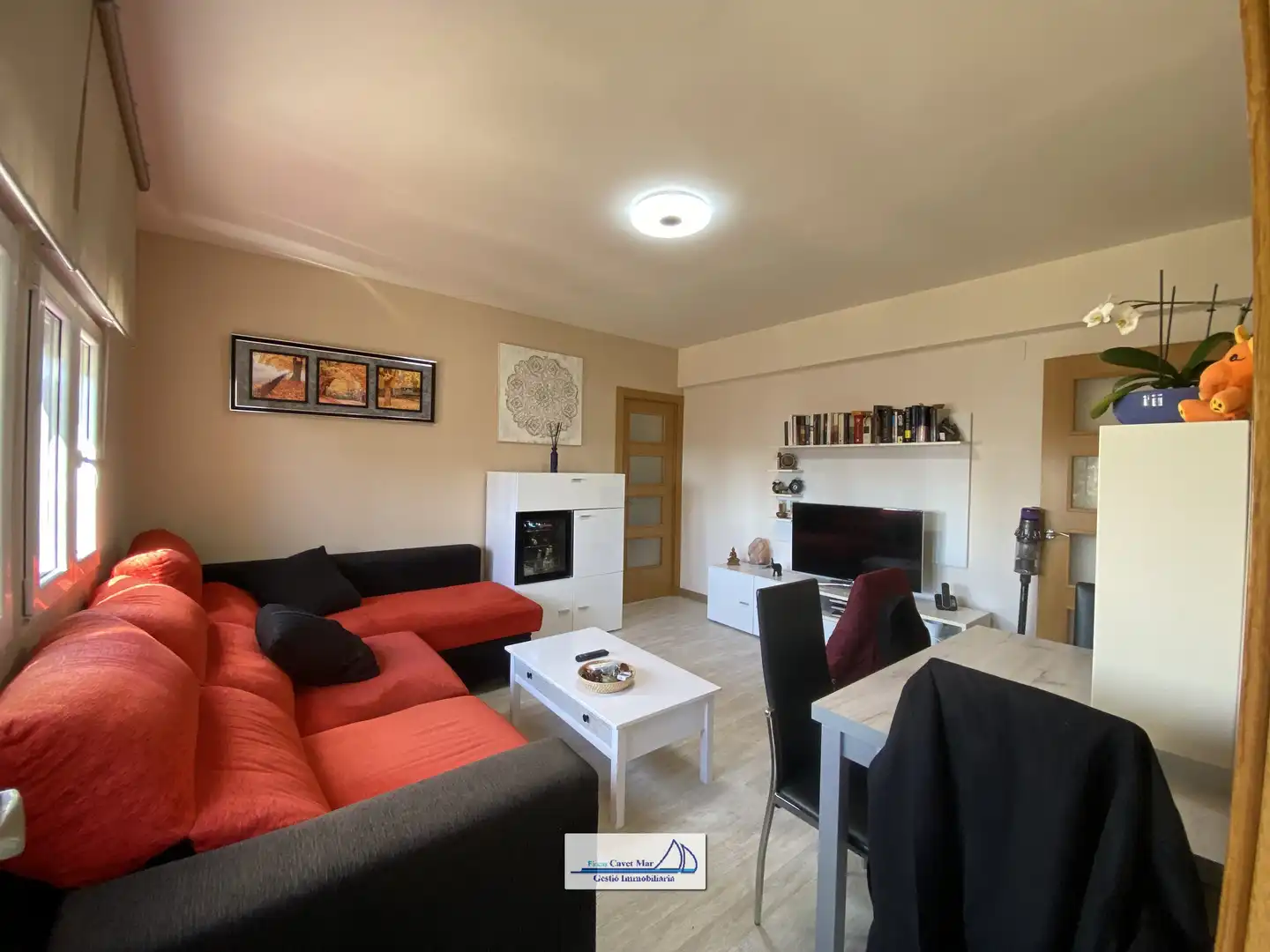 Sala d'estar de Apartament en venda en Cambrils amb Parquet, Moblat i Piscina comunitària