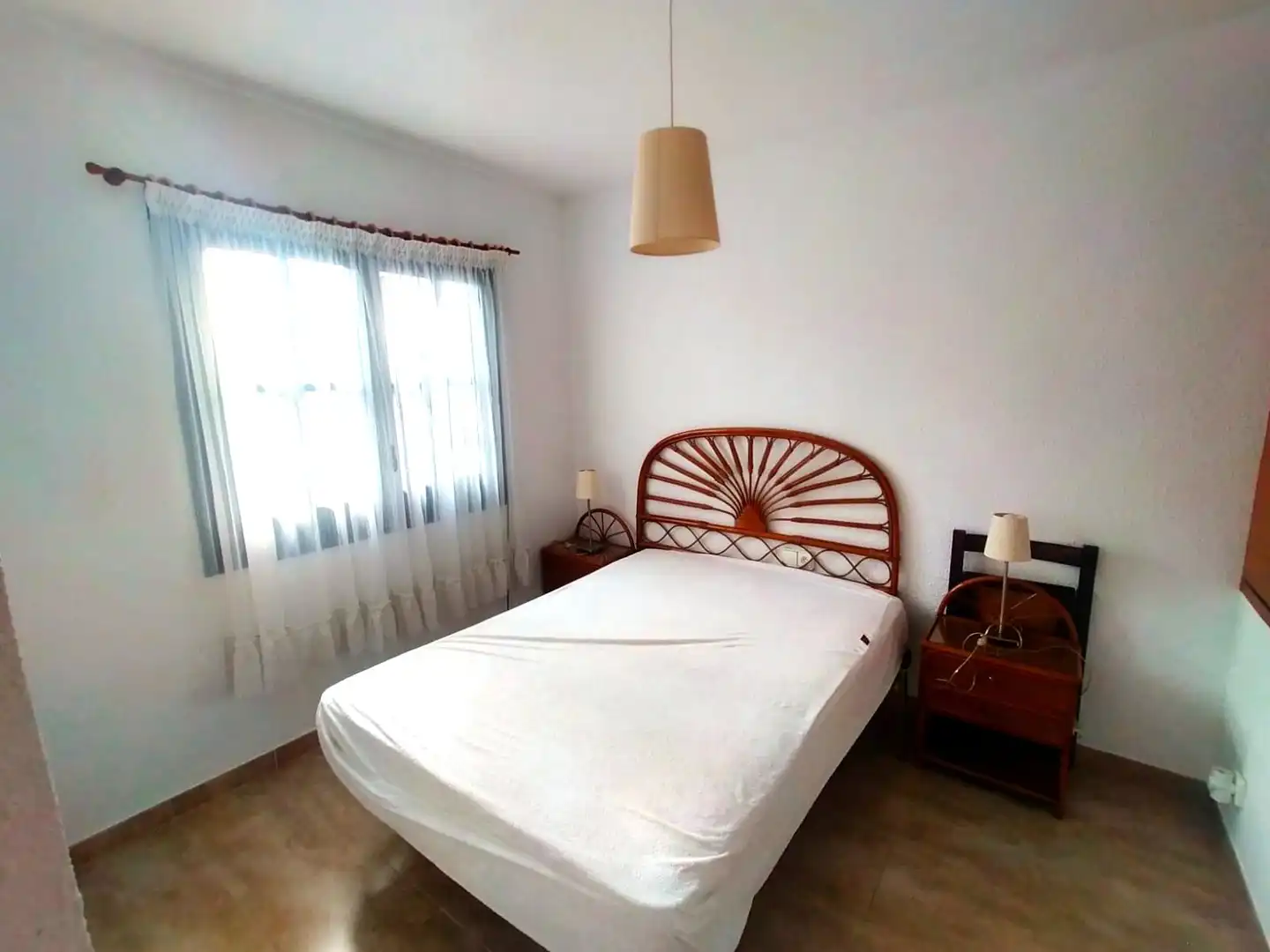 Habitación de Casa adosada de alquiler en El Vendrell con Aire acondicionado, Jardín privado y Terraza