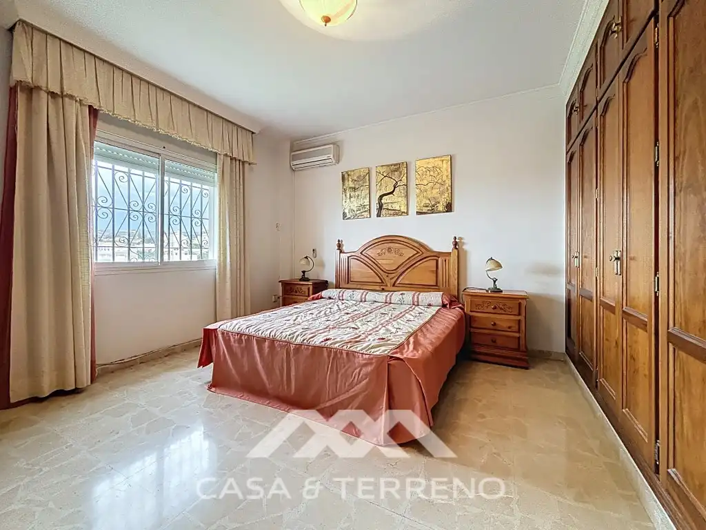 Habitación de Casa o chalet en venta en Vélez-Málaga con Aire acondicionado, Jardín privado y Terraza