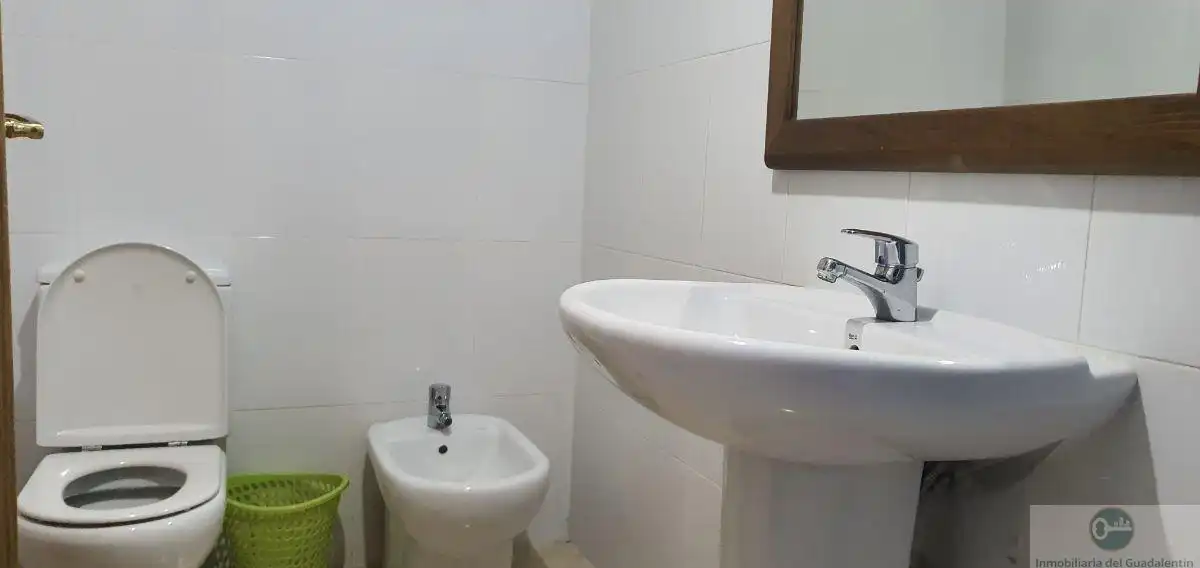 Bathroom of Flat for rent in Águilas  with Air Conditioner, Terrace and Storage room