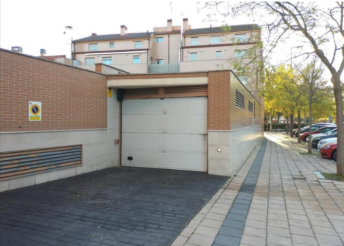 Garage for sale in Viejo de simancas, Las Villas - Valparaiso - El Peral