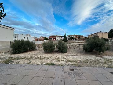 Wohnbaugrundstück zum Verkauf in Úbeda
