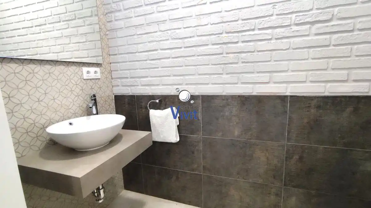 Badezimmer von Haus oder Chalet zum Verkauf in Alcalá de Guadaira mit Klimaanlage, Terrasse und Abstellraum