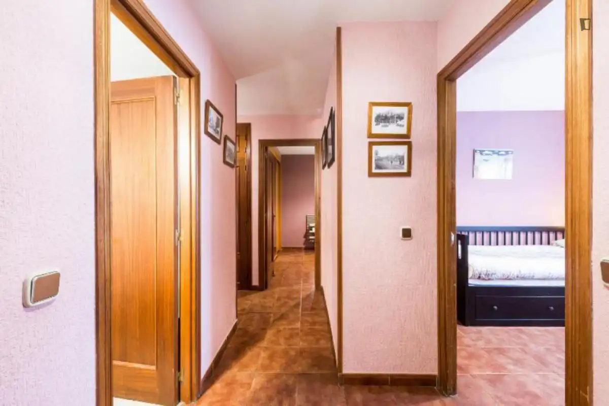 Apartments for rent in Madrid  with Air Conditioner, Heating and Furnished