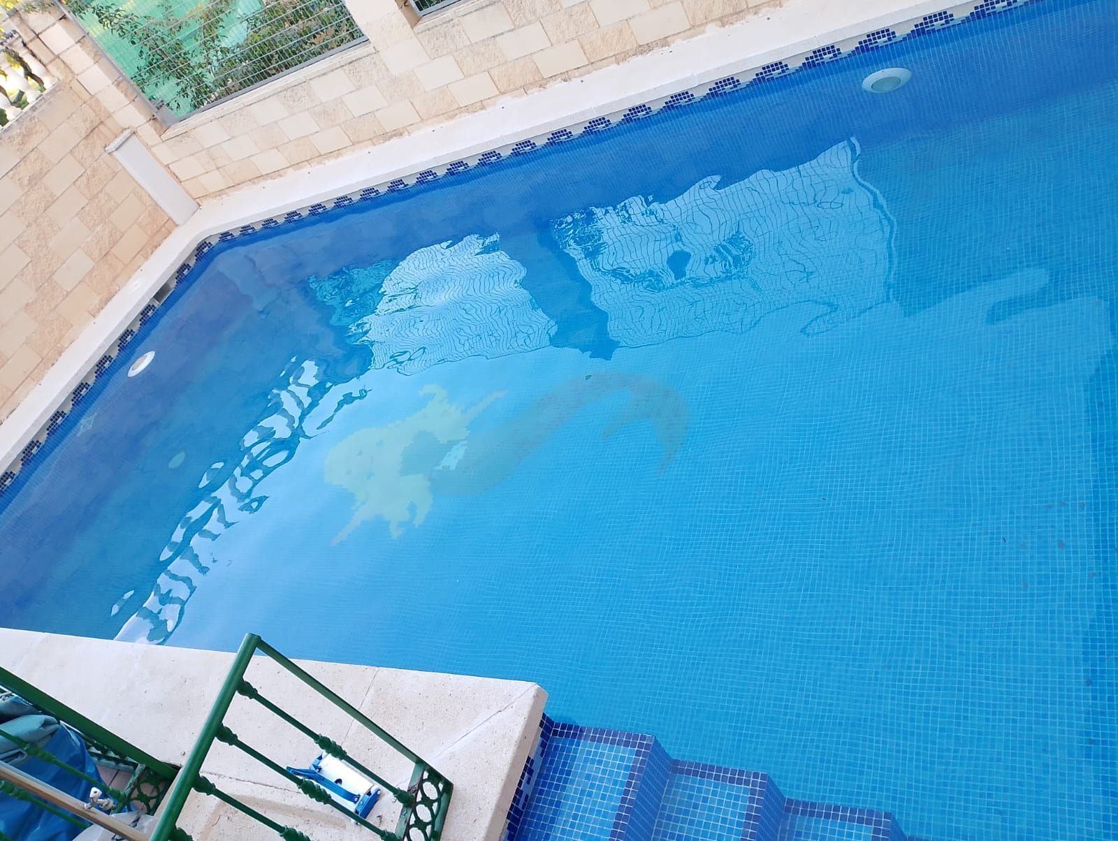 Piscina de Casa adosada en venda en Argamasilla de Calatrava amb Aire condicionat, Calefacció i Terrassa