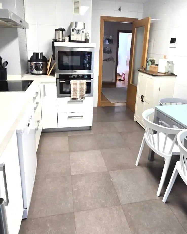 Cocina de Planta baja en venta en Valle de Elorz / Elortzibar con Calefacción, Jardín privado y Parquet