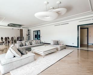 Living room of Attic to rent in Marbella  with Air Conditioner, Heating and Terrace