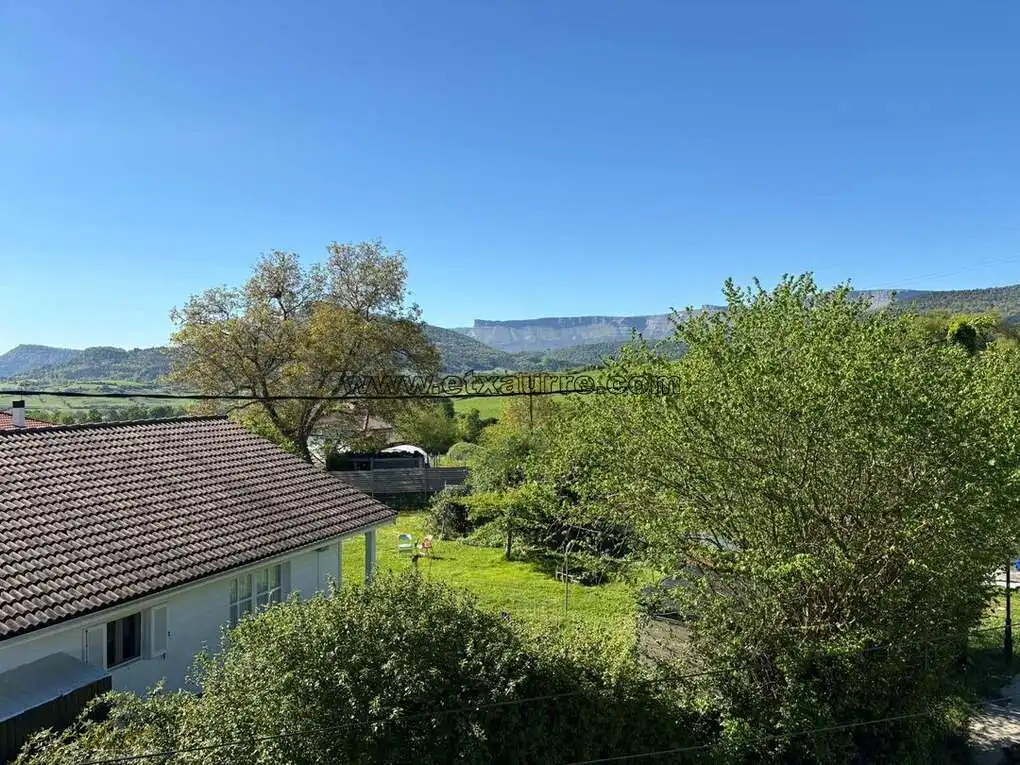 Außenansicht von Country house zum Verkauf in Ayala / Aiara mit Heizung