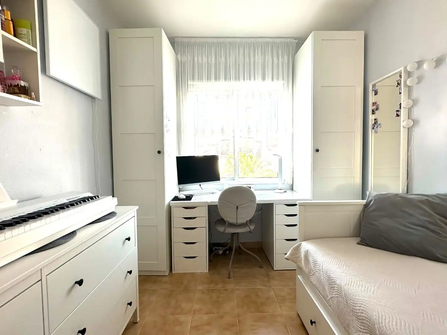 Schlafzimmer von Dachboden zum Verkauf in Torrevieja mit Klimaanlage und Terrasse