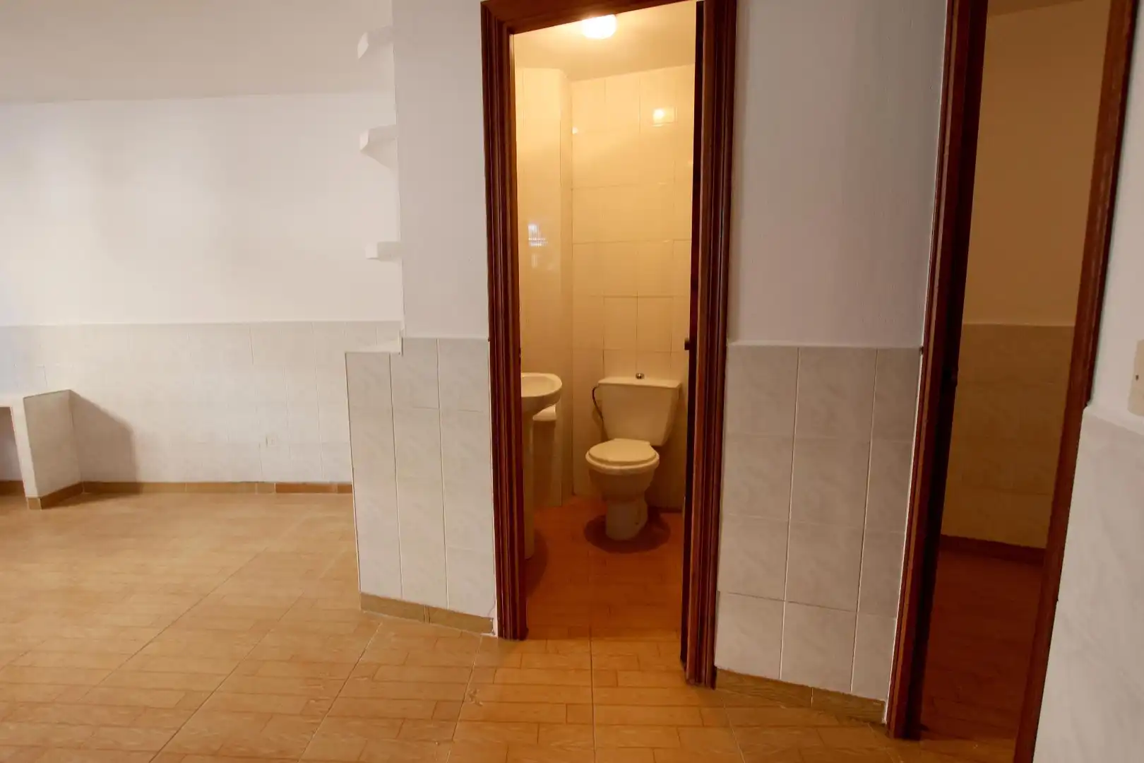 Bany de Casa adosada en venda en Montijo amb Aire condicionat, Jardí privat i Traster