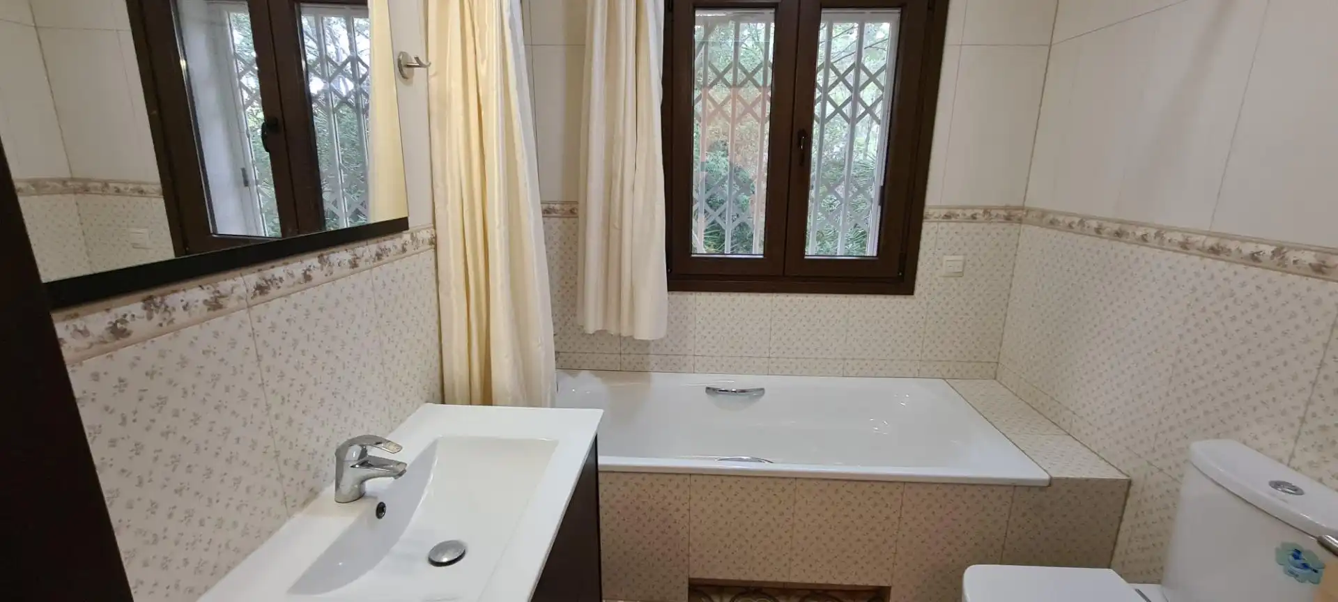 Bany de Casa o xalet en venda en L'Ametlla de Mar  amb Aire condicionat, Calefacció i Jardí privat