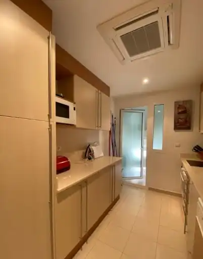 Cuina de Dúplex en venda en Marbella amb Aire condicionat, Calefacció i Parquet