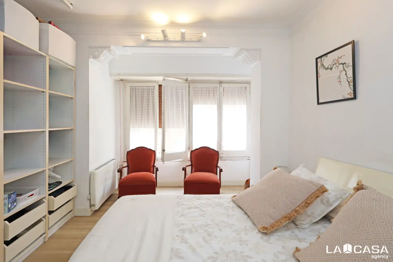 Habitación de Edificio en venta en L'Hospitalet de Llobregat