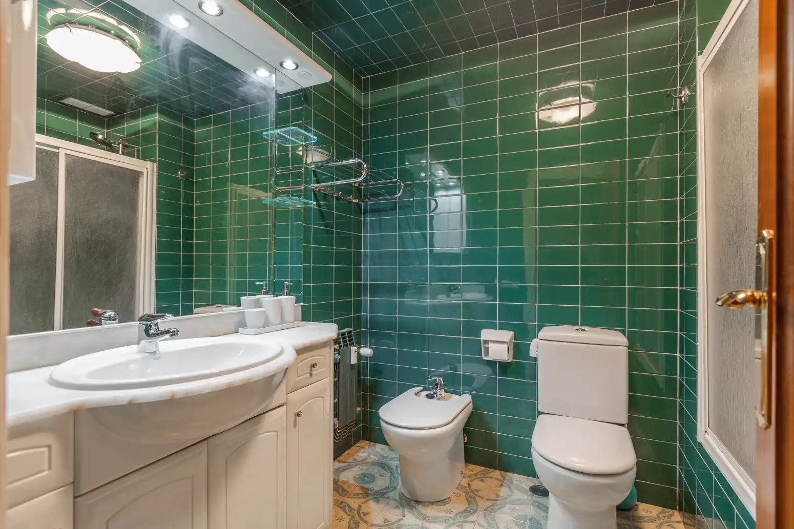 Bathroom of Flat for sale in  Pamplona / Iruña  with Heating and Terrace
