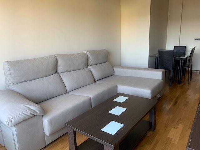Sala d'estar de Apartament de lloguer en Narón amb Calefacció, Parquet i Traster