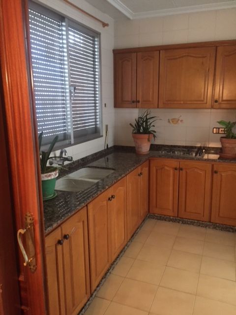 Cocina de Piso de alquiler en Sedaví con Terraza, Lavadora y Balcón