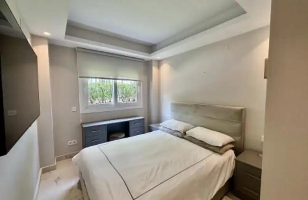 Dormitori de Apartament de lloguer en Marbella amb Aire condicionat, Calefacció i Terrassa