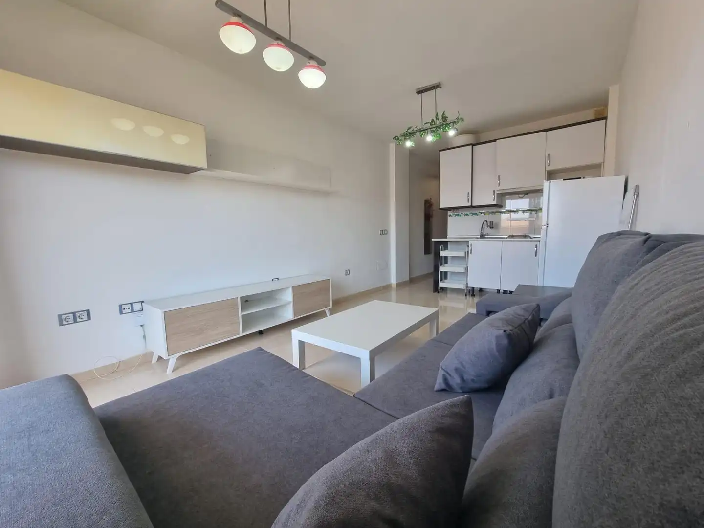 Sala de estar de Estudio de alquiler en Vícar con Jardín privado, Terraza y Amueblado