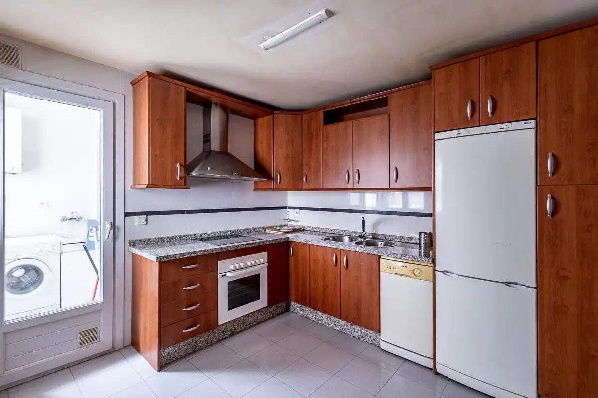 Küche von Wohnung zur Miete in Granada mit Klimaanlage, Heizung und Privatgarten