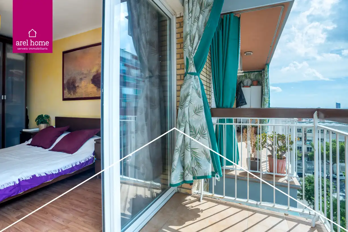 Balcony of Flat for sale in L'Hospitalet de Llobregat  with Parquet flooring and Balcony