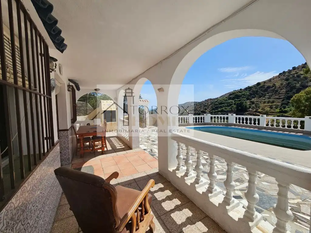Casa rústica en venta en Torrox Pueblo