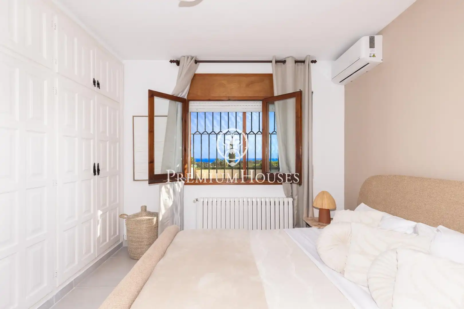Habitación de Casa o chalet de alquiler en Cunit con Aire acondicionado, Calefacción y Jardín privado