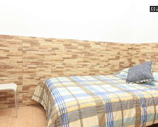 Bedroom of Flat to share in  Madrid Capital  with Air Conditioner and Terrace