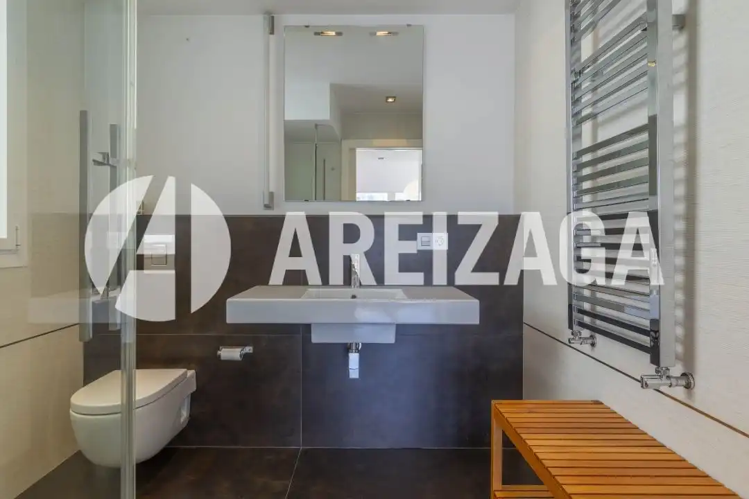 Baño de Ático en venta en Donostia - San Sebastián  con Aire acondicionado y Calefacción
