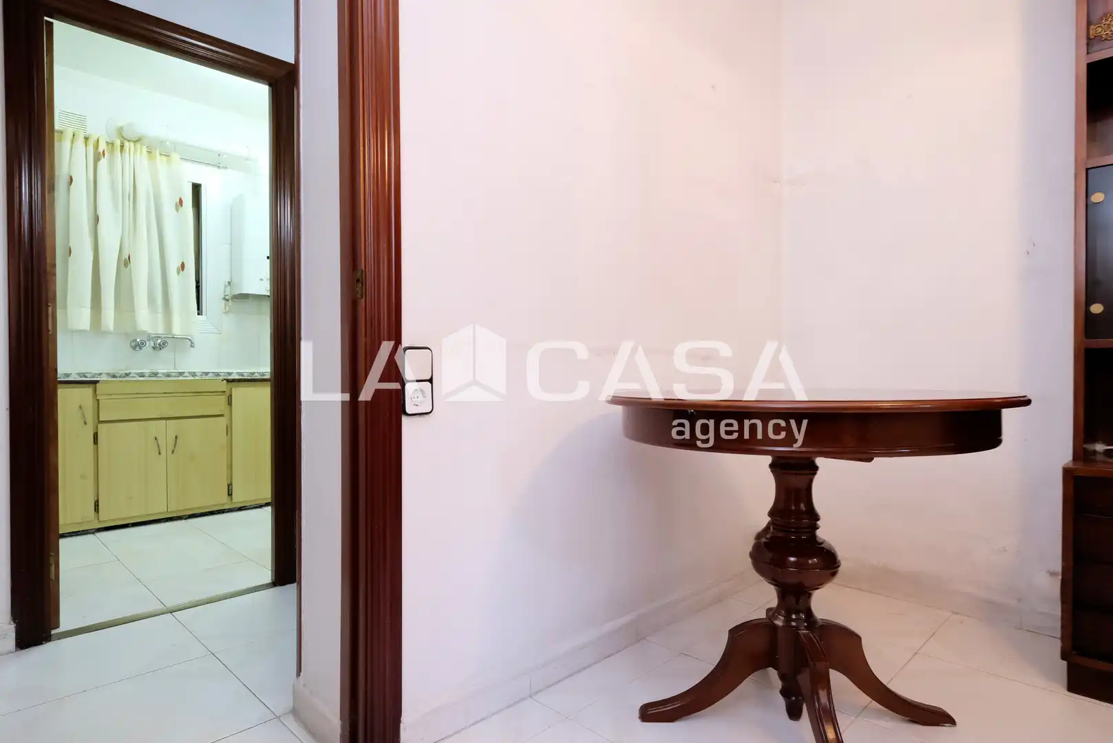 Bajo en venta en Carrer de Cartellà, imagen 6