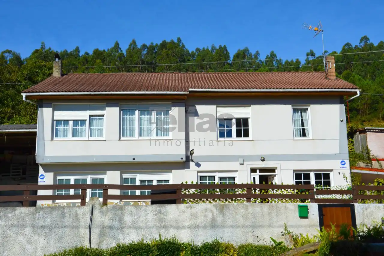 Exterior view of Houses for sale in Cabana de Bergantiños  with Heating and Private garden