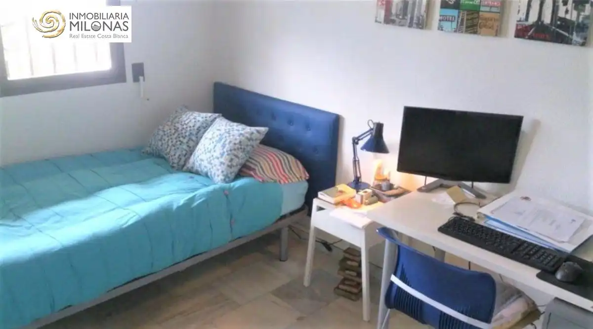 Dormitori de Casa o xalet en venda en Benidorm amb Aire condicionat, Calefacció i Jardí privat