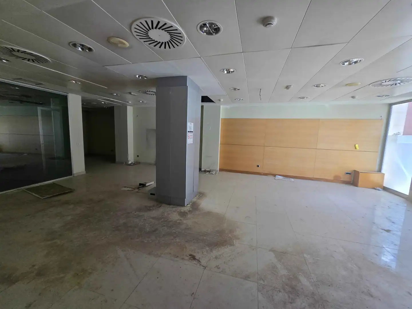 Local en venta en Coslada con Aire acondicionado