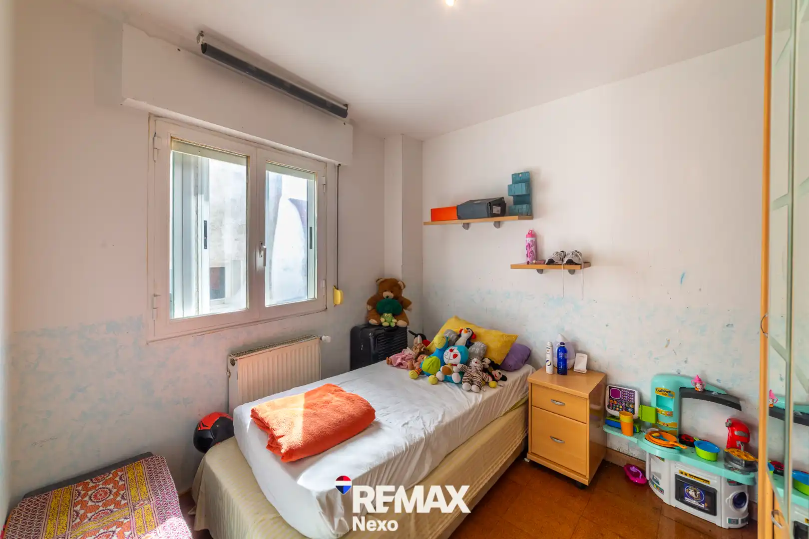 Bedroom of Flat for sale in Benavente  with Heating, Parquet flooring and Furnished