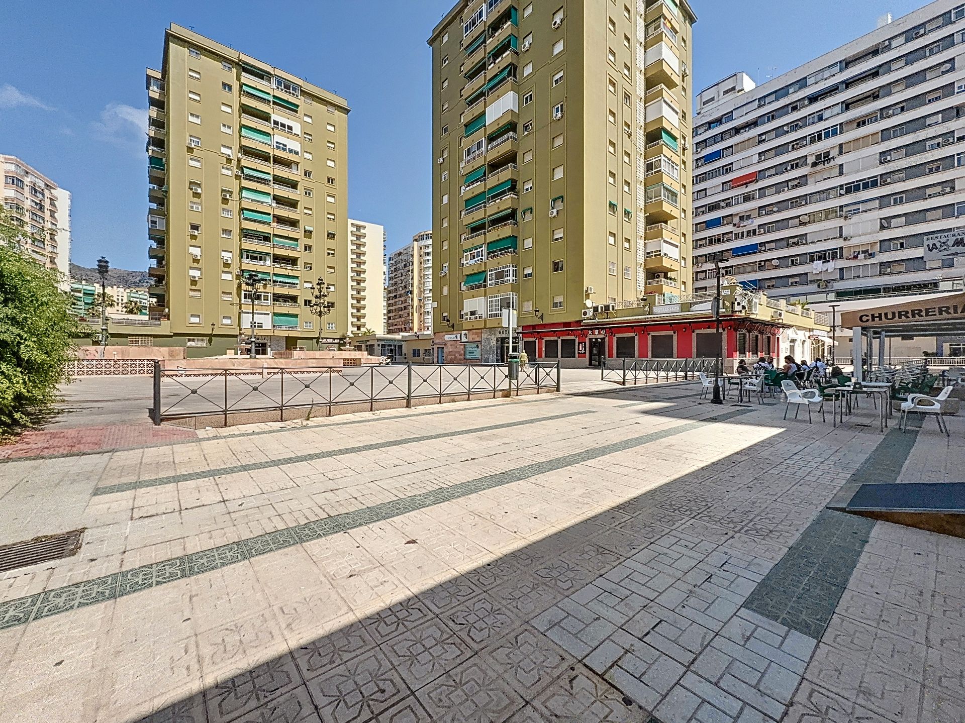Vista exterior de Local en venda en Torremolinos