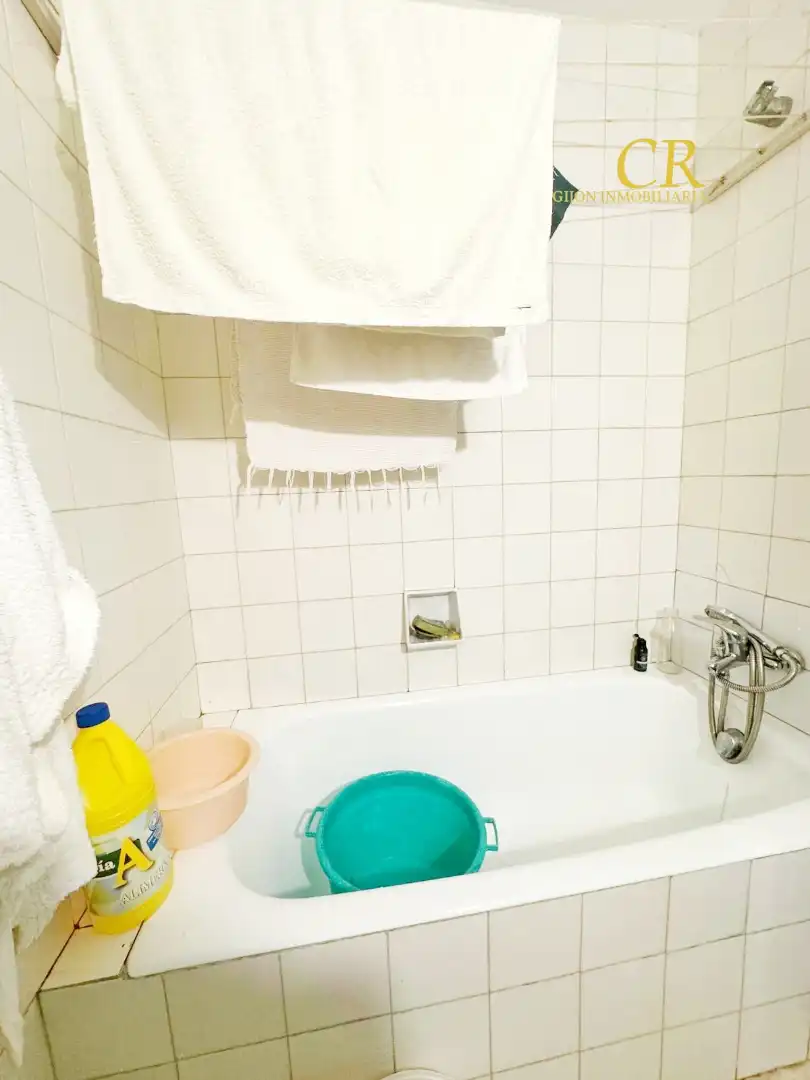Baño de Piso en venta en Gijón  con Amueblado