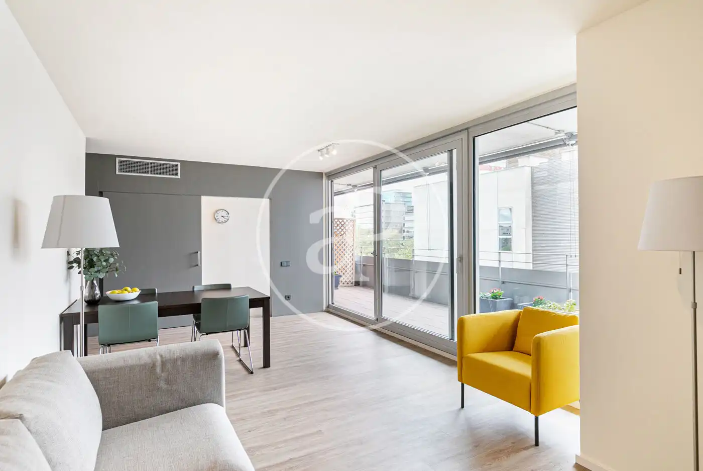 Wohnzimmer von Wohnung zum Verkauf in Barcelona mit Klimaanlage, Heizung und Terrasse