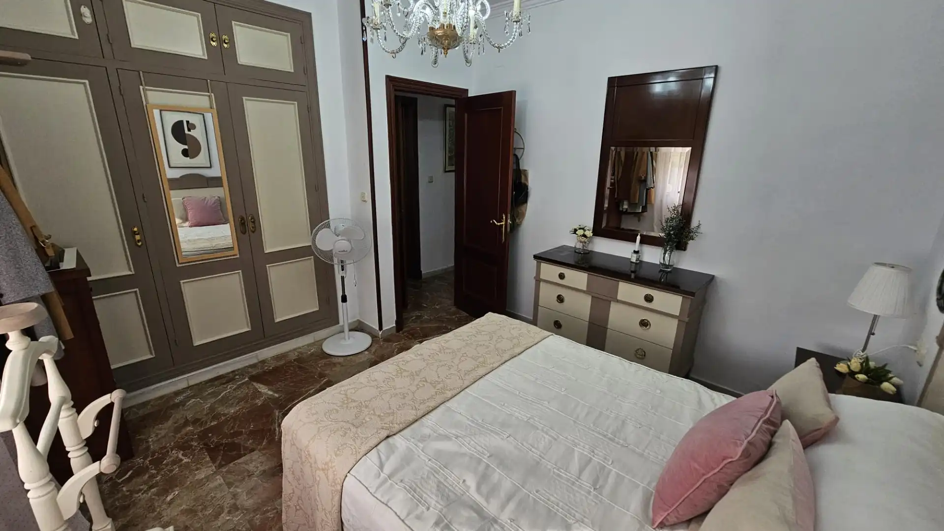 Dormitori de Casa o xalet en venda en Jerez de la Frontera amb Jardí privat i Traster