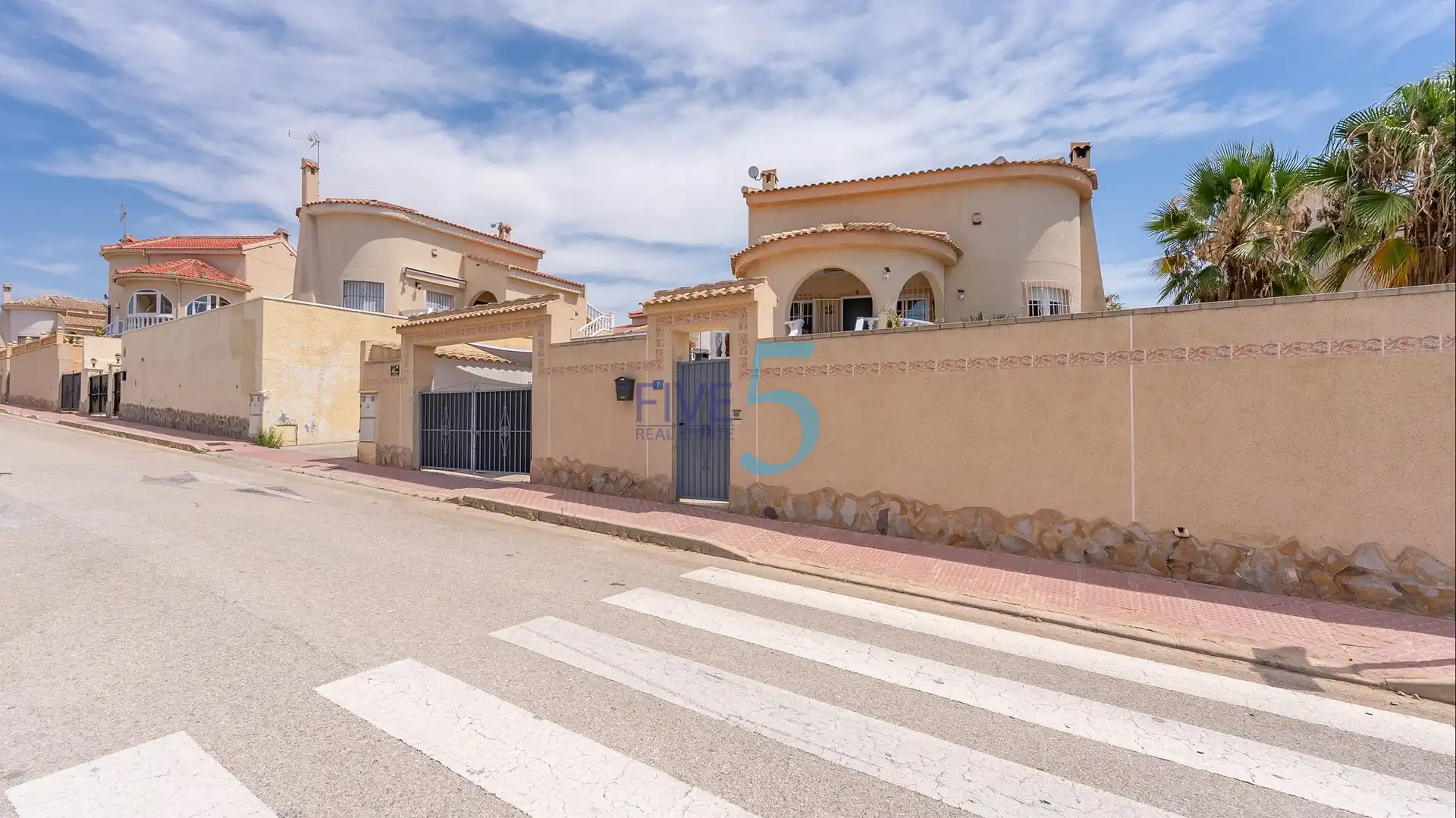 Vista exterior de Casa o xalet en venda en Rojales amb Aire condicionat, Calefacció i Terrassa