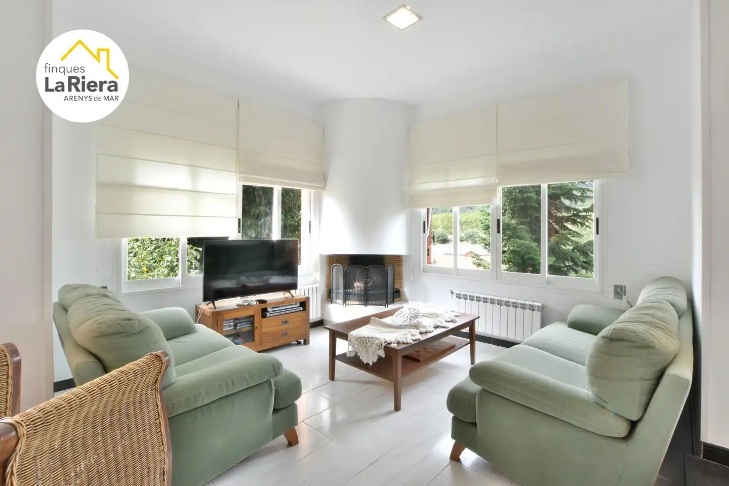 Wohnzimmer von Haus oder Chalet zum Verkauf in Arenys de Munt mit Klimaanlage, Heizung und Privatgarten