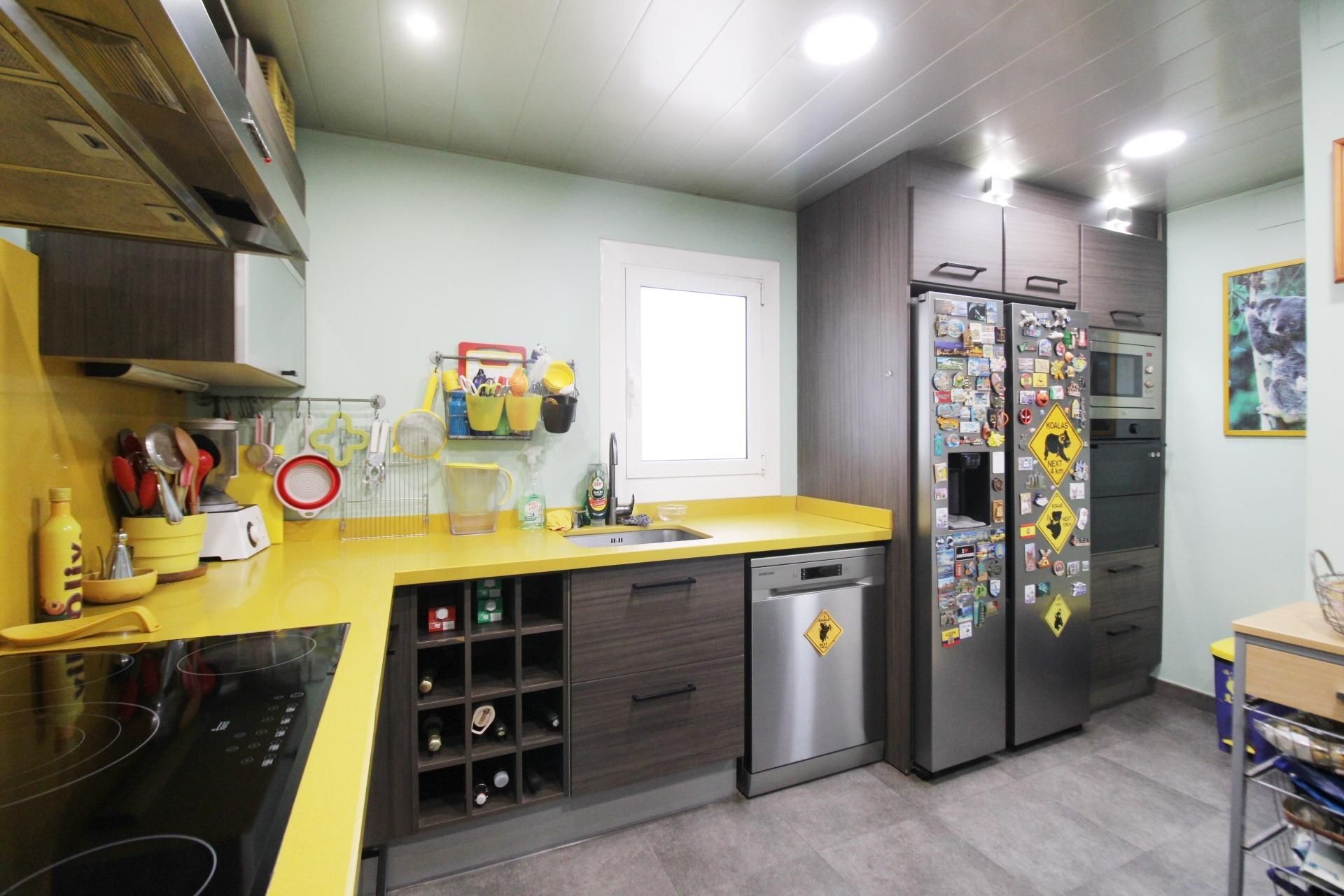 Kitchen of Flat for sale in Sant Boi de Llobregat  with Air Conditioner, Heating and Storage room