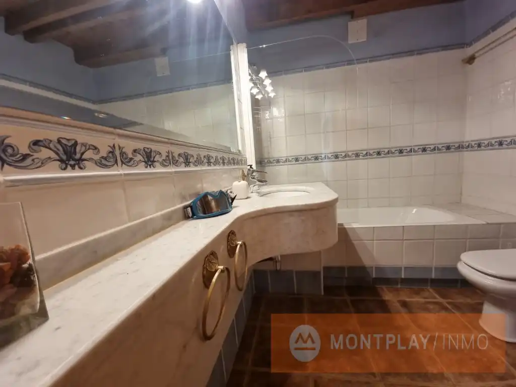 Bathroom of Detached homes for sale in Naut Aran