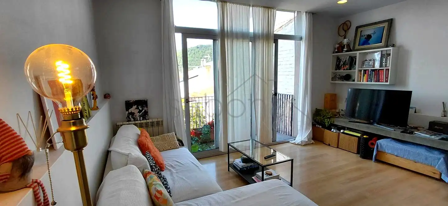 Sala d'estar de Dúplex en venda en La Garriga amb Calefacció, Parquet i Terrassa