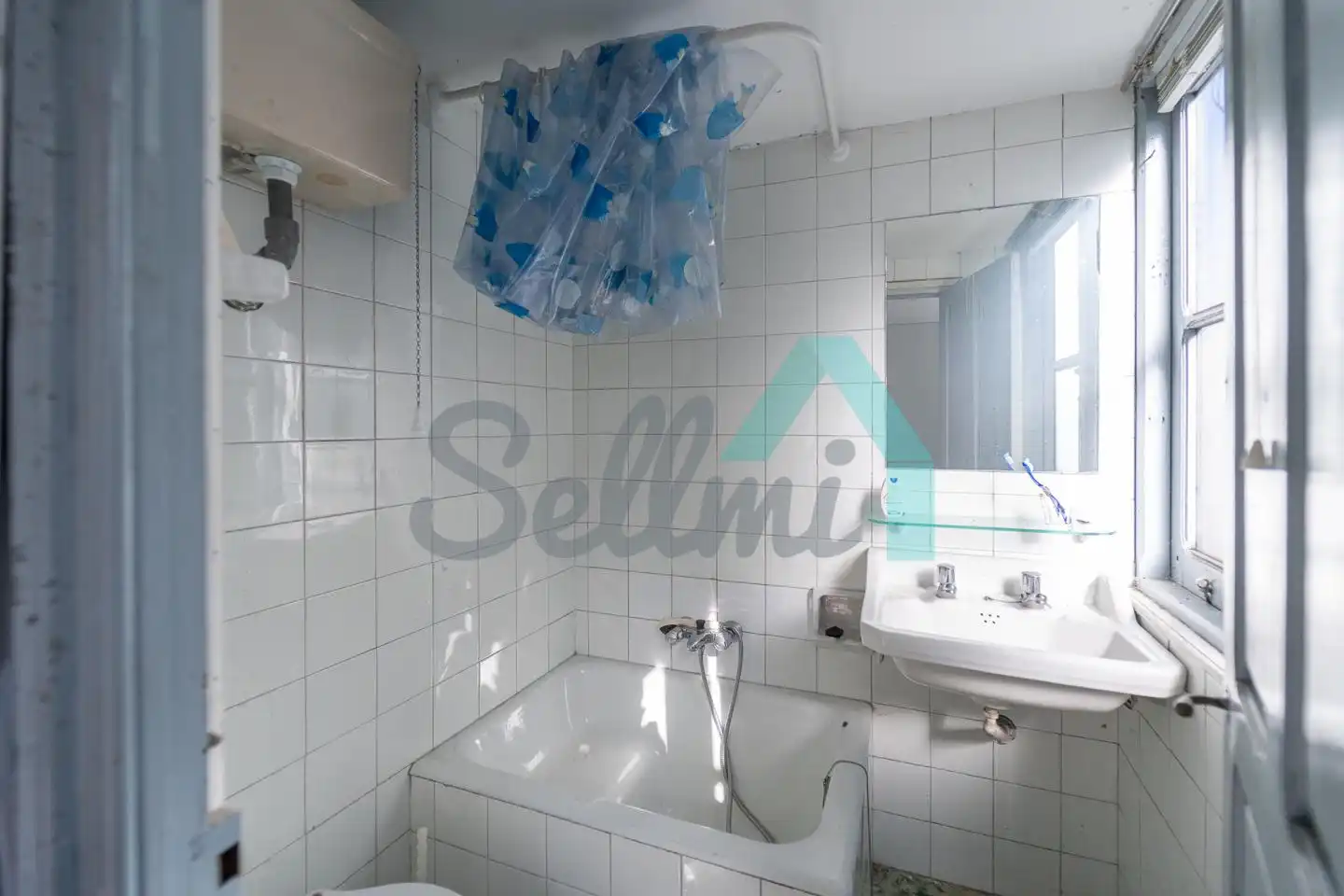 Badezimmer von Gebäude zum Verkauf in Nava