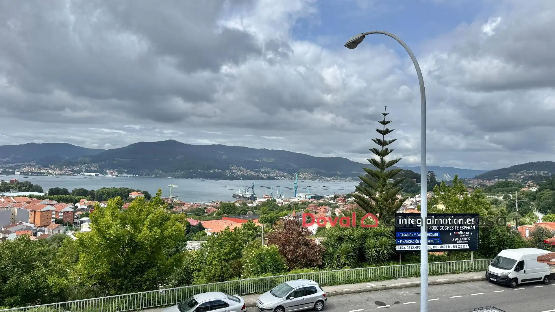 Vista exterior de Casa o chalet en venta en Vigo  con Terraza