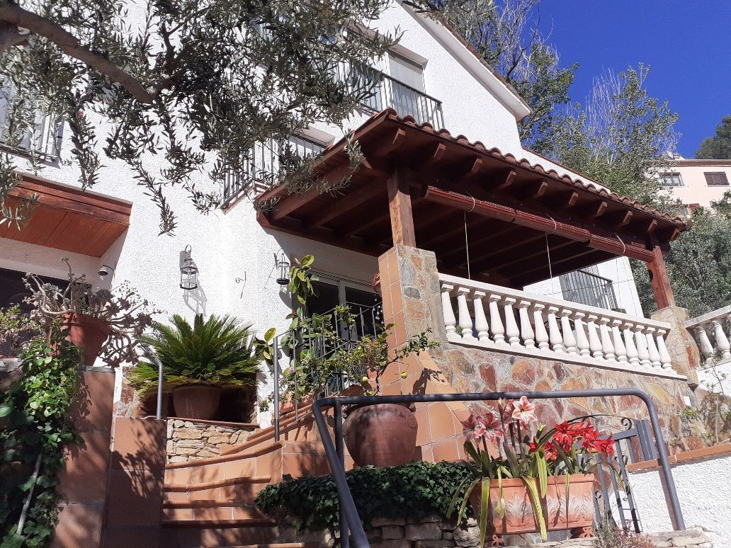 Vista exterior de Casa o chalet en venta en Gelida con Calefacción, Jardín privado y Terraza
