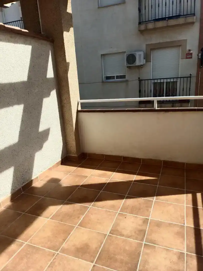 Terrassa de Casa adosada en venda en Fuente Vaqueros amb Aire condicionat i Balcó