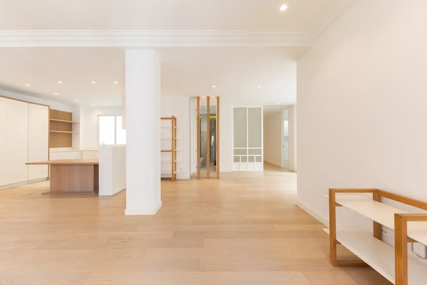 Flat for rent in Valencia  with Air Conditioner, Heating and Furnished