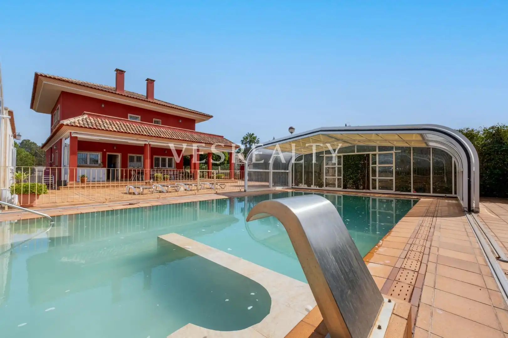 Chalet con terraza en venta en Santa Pola ciudad