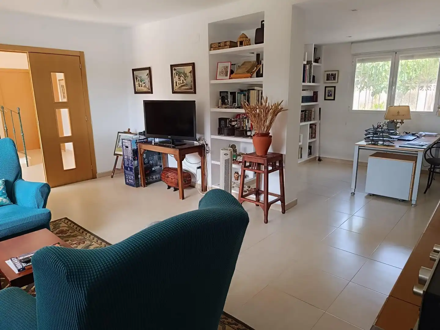 Sala d'estar de Casa o xalet en venda en La Nucia amb Jardí privat i Piscina comunitària