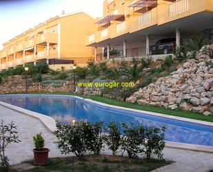 Piscina de Casa adosada en venda en Chiva amb Terrassa